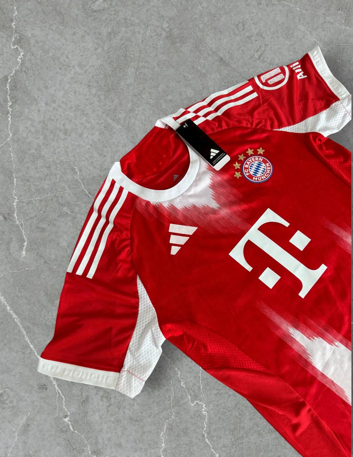 Fußball Trikot Rot Weiß – Größe L – Nr. 14 Luis Díaz