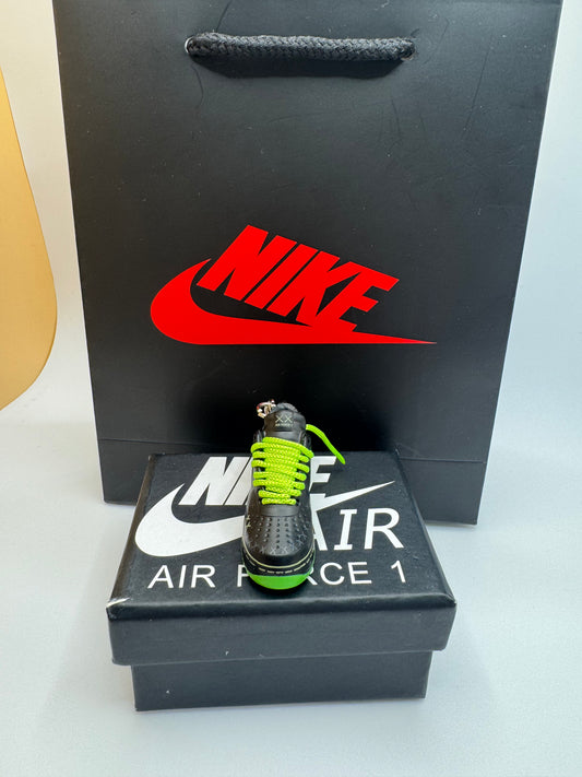 Sneaker Schlüsselanhänger – Air Force 1 inspiriert, Schwarz mit Neon-Grün