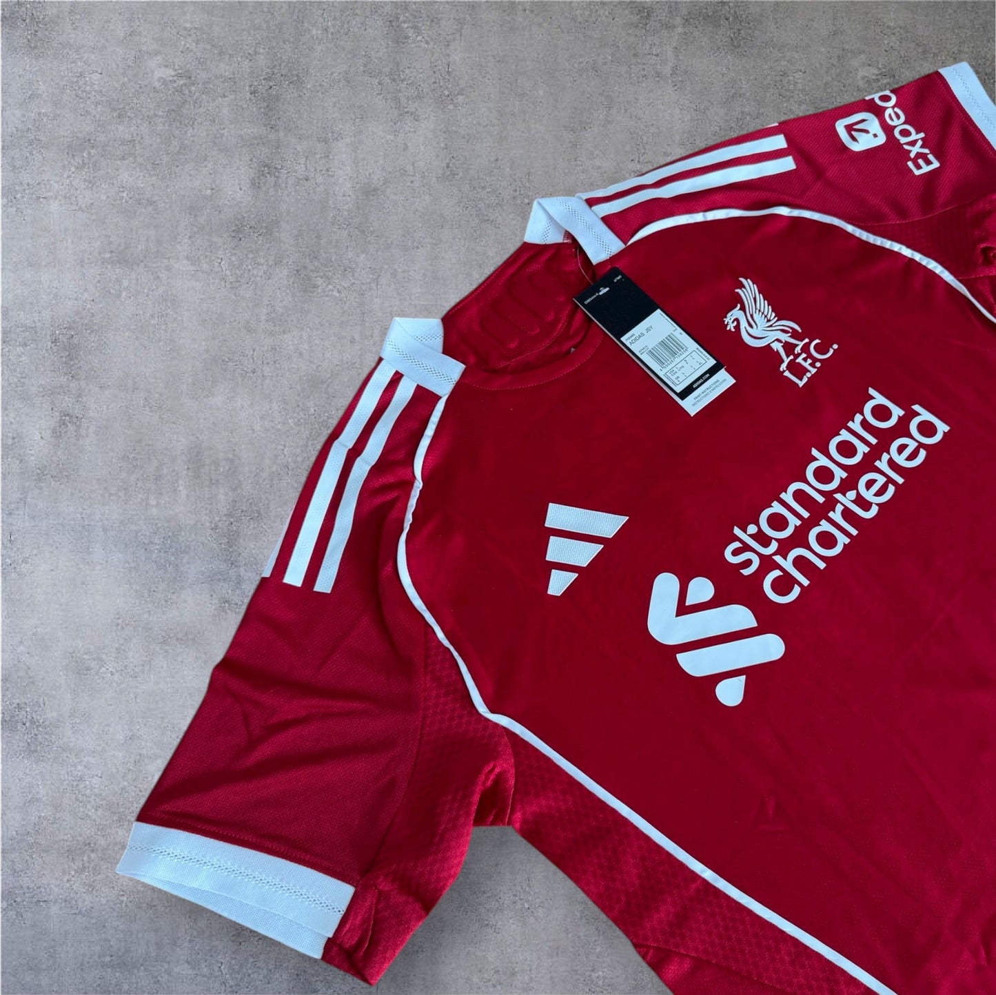 Hochwertiges rotes Fußball Trikot, Größe L, Nr. 7 Wirtz