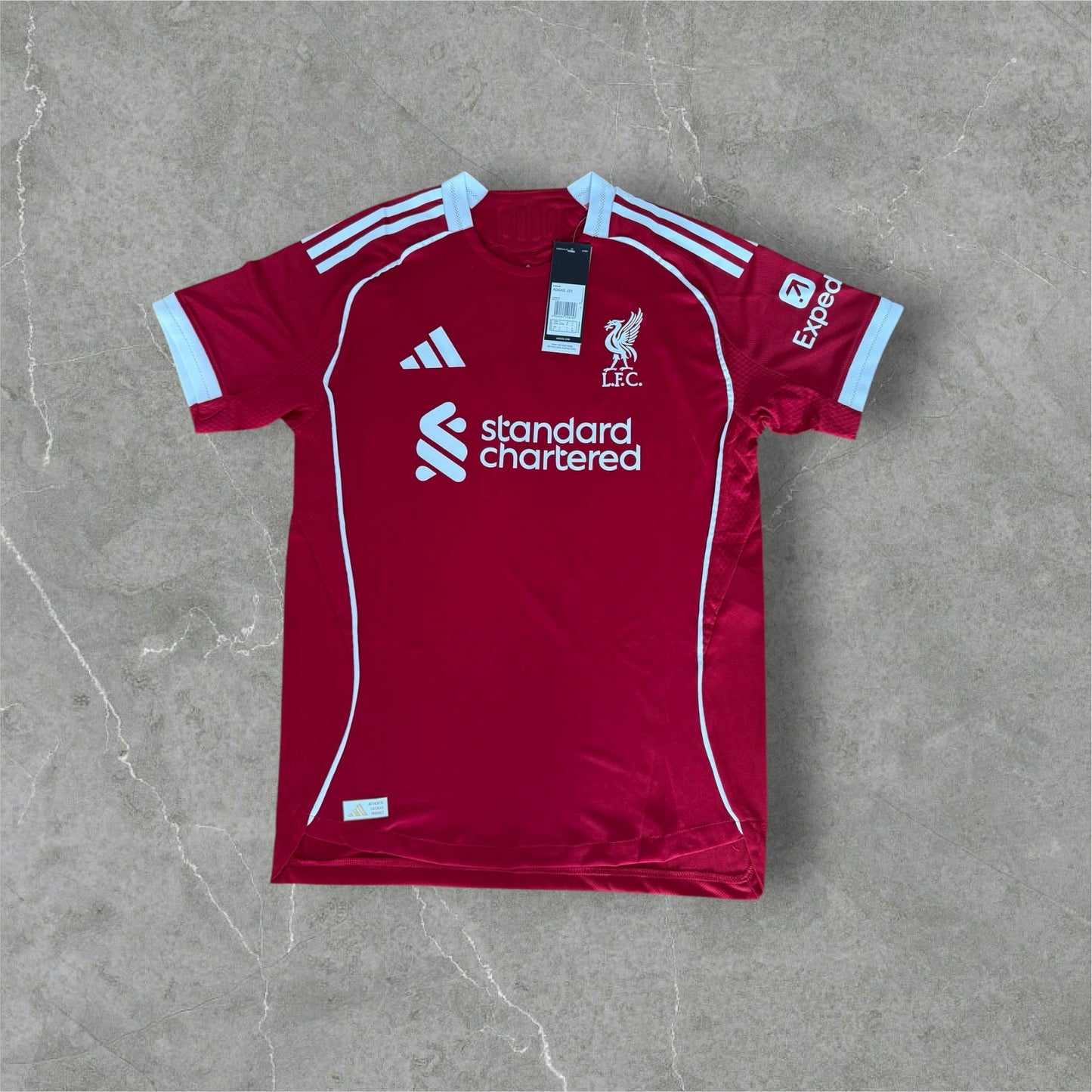 Hochwertiges rotes Fußball Trikot, Größe L, Nr. 7 Wirtz