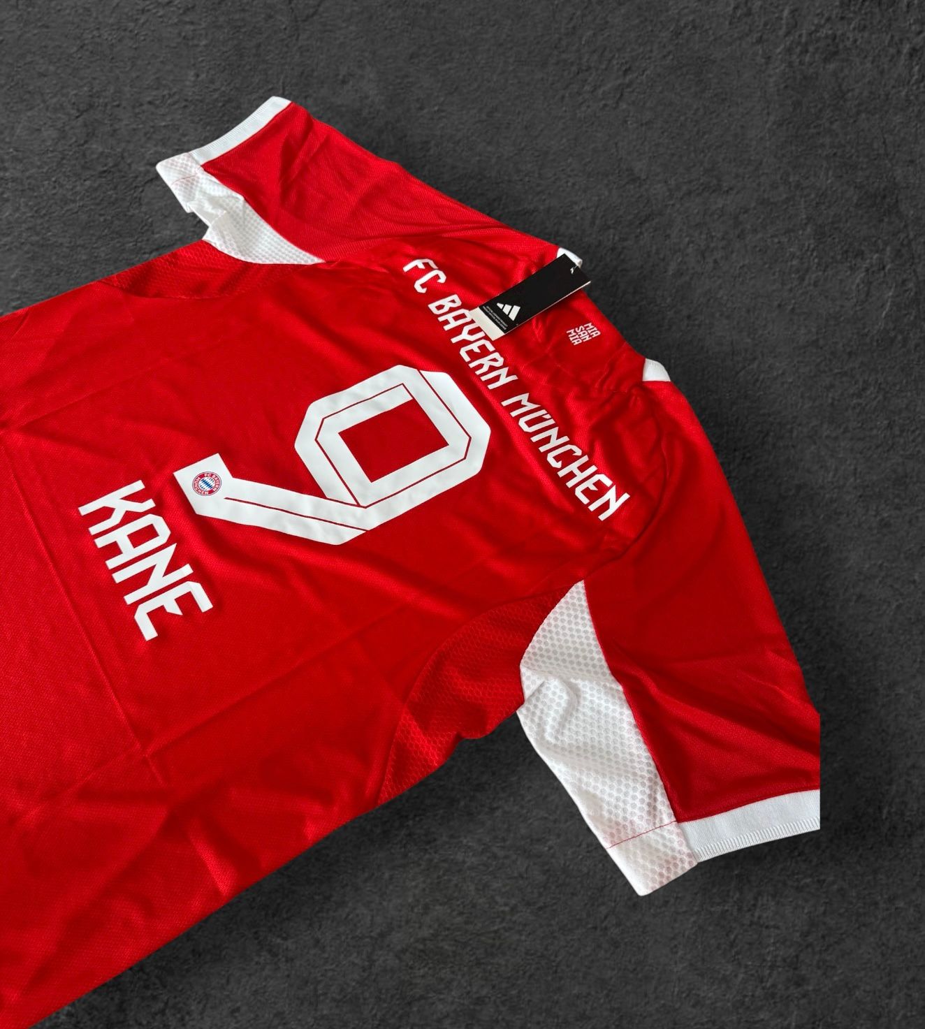 Fußball Trikot Nr. 9 Kane – Rot/Weiß – Größe XL