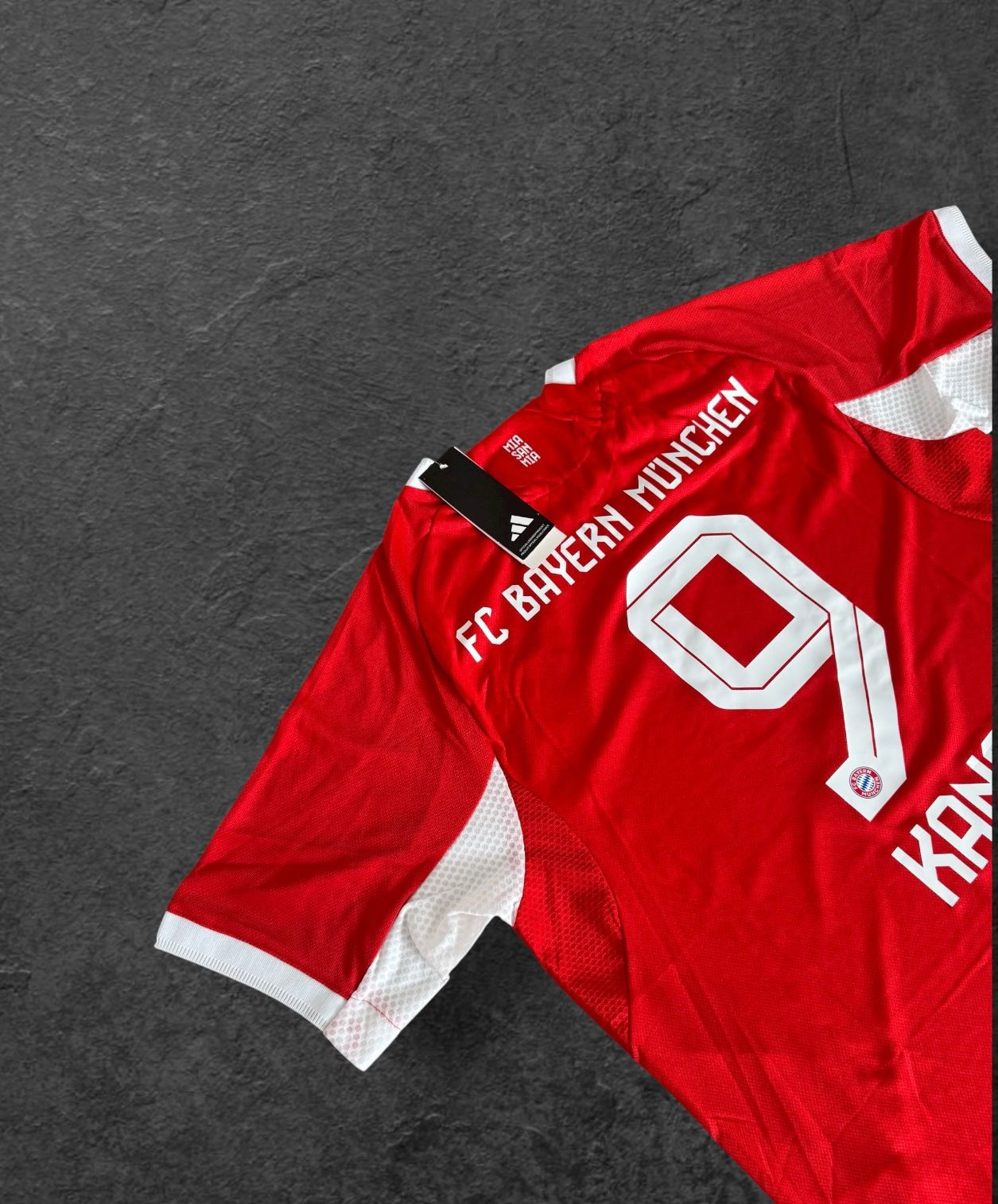 Fußball Trikot Nr. 9 Kane – Rot/Weiß – Größe XL