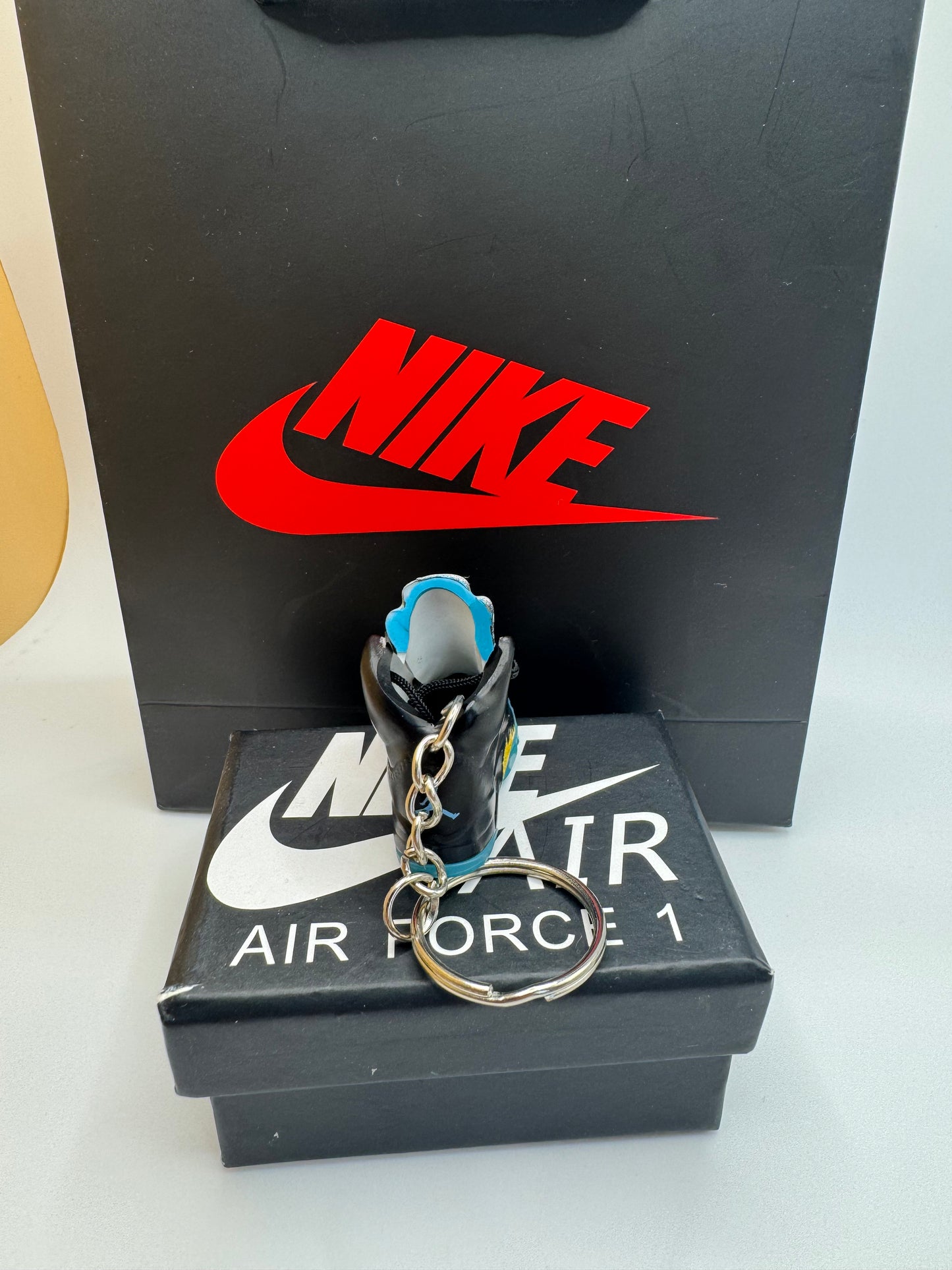 Sneaker Schlüsselanhänger – Nike Air Jordan Retro Miniatur